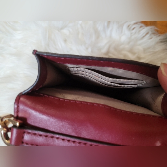 MICHAEL KORS CARMEN SMALL NS PHONE CROSSBODY BAG MULBERRY - Picture 5 of 7